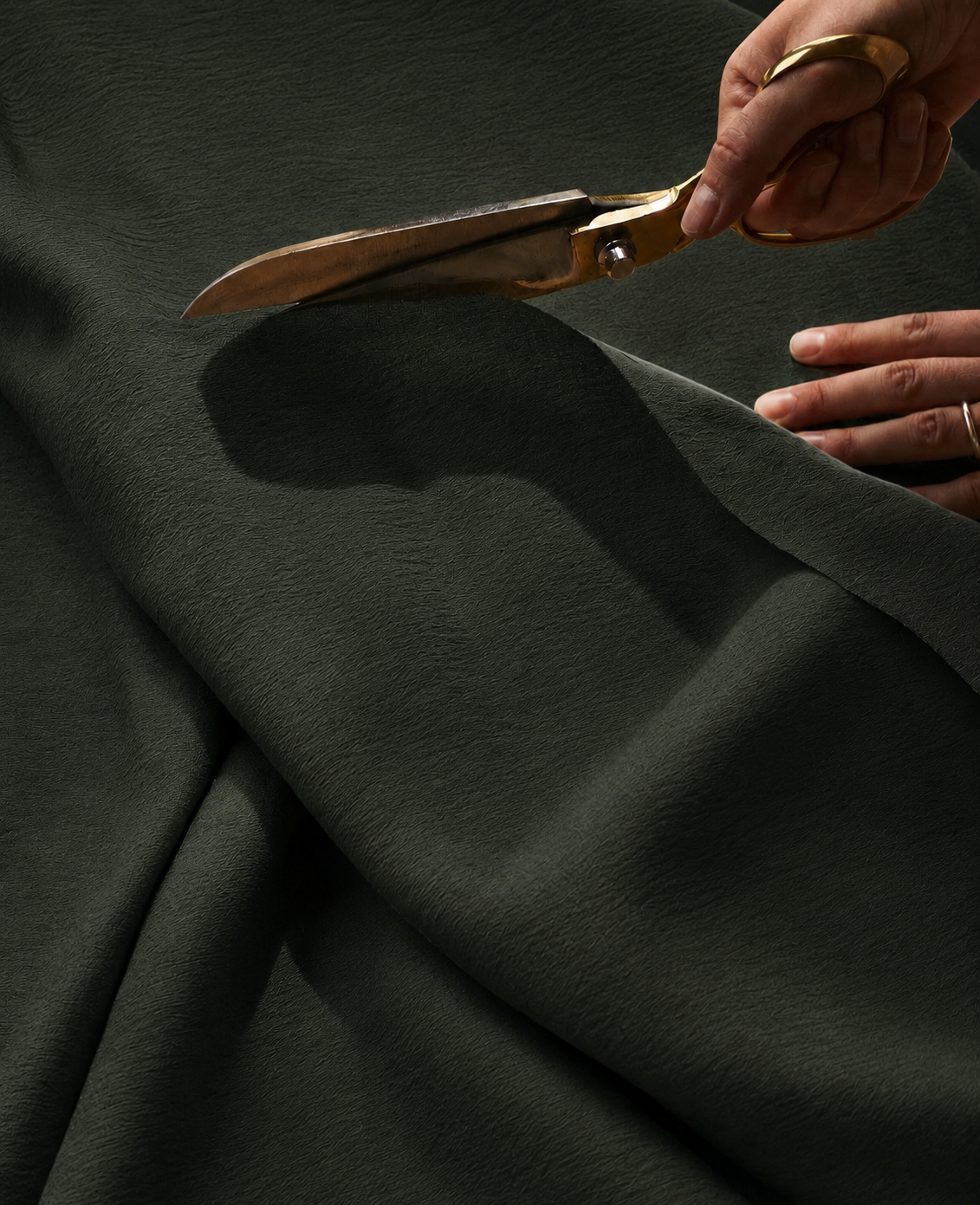 Solid-Dyed Crinkle Fabric - image 2