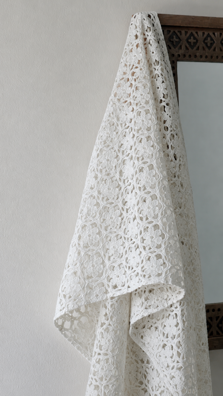 Ivory Floral Venetian Lace Fabric - image 4